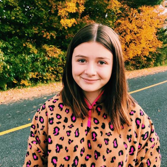 Meet your Posher, Clémence - Picture 1 of 1